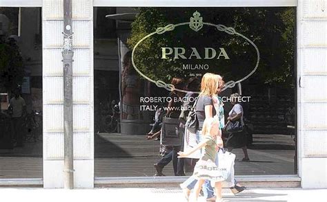 Prada, Piazza Garibaldi 1 a Padova 